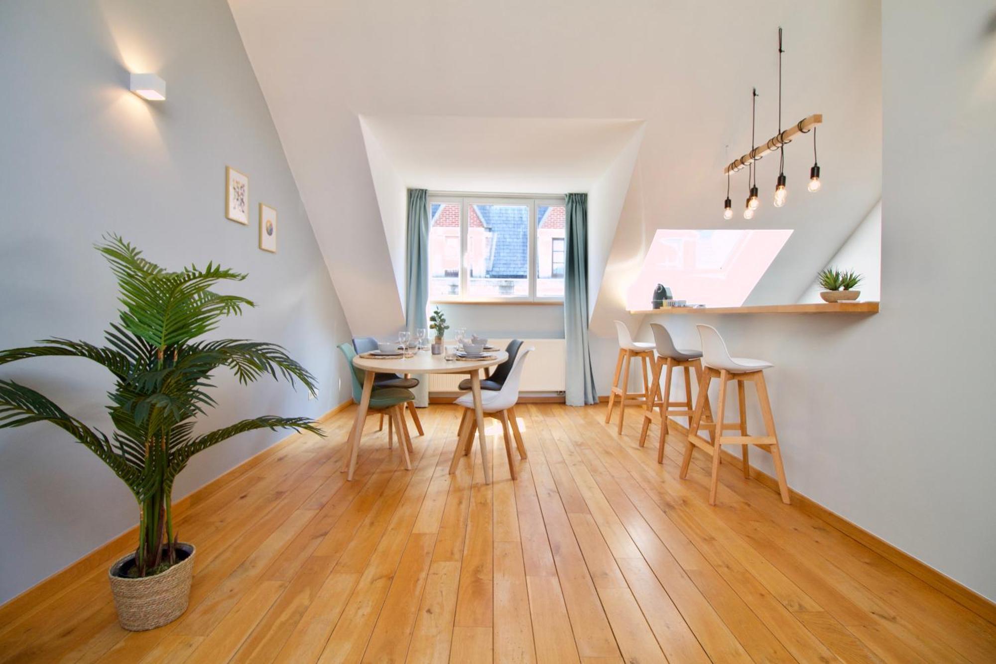 Heart Of Grand Place - Stunning 2Br Duplex — Photos 3